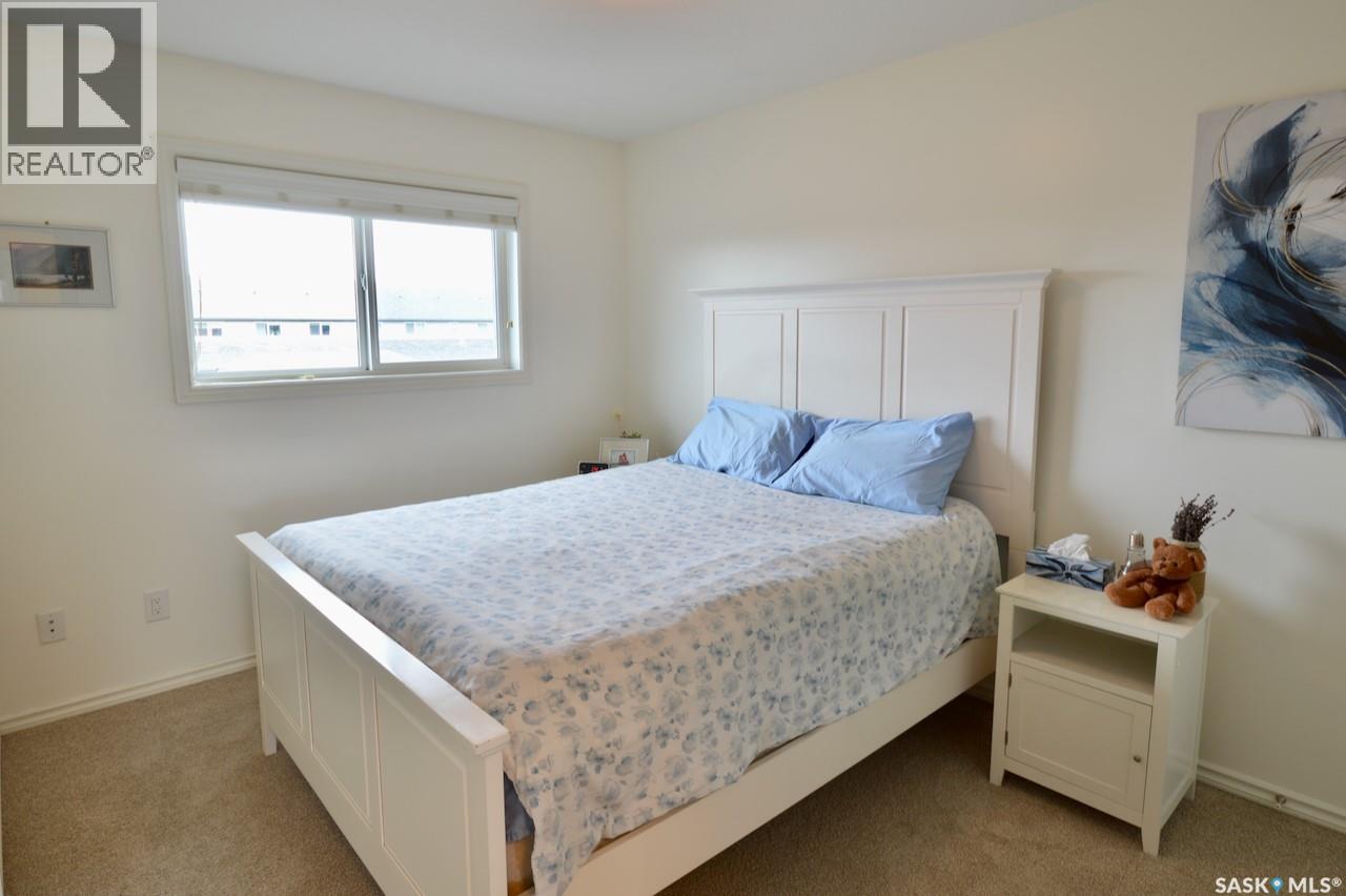 1018 Willowgrove Crescent, Saskatoon, Saskatchewan  S7W 0H7 - Photo 40 - SK039941