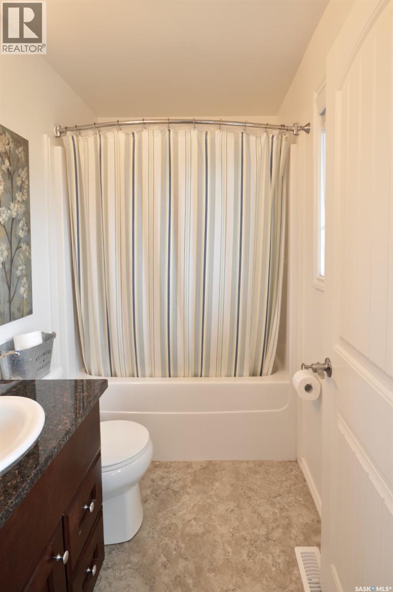 1018 Willowgrove Crescent, Saskatoon, Saskatchewan  S7W 0H7 - Photo 46 - SK039941