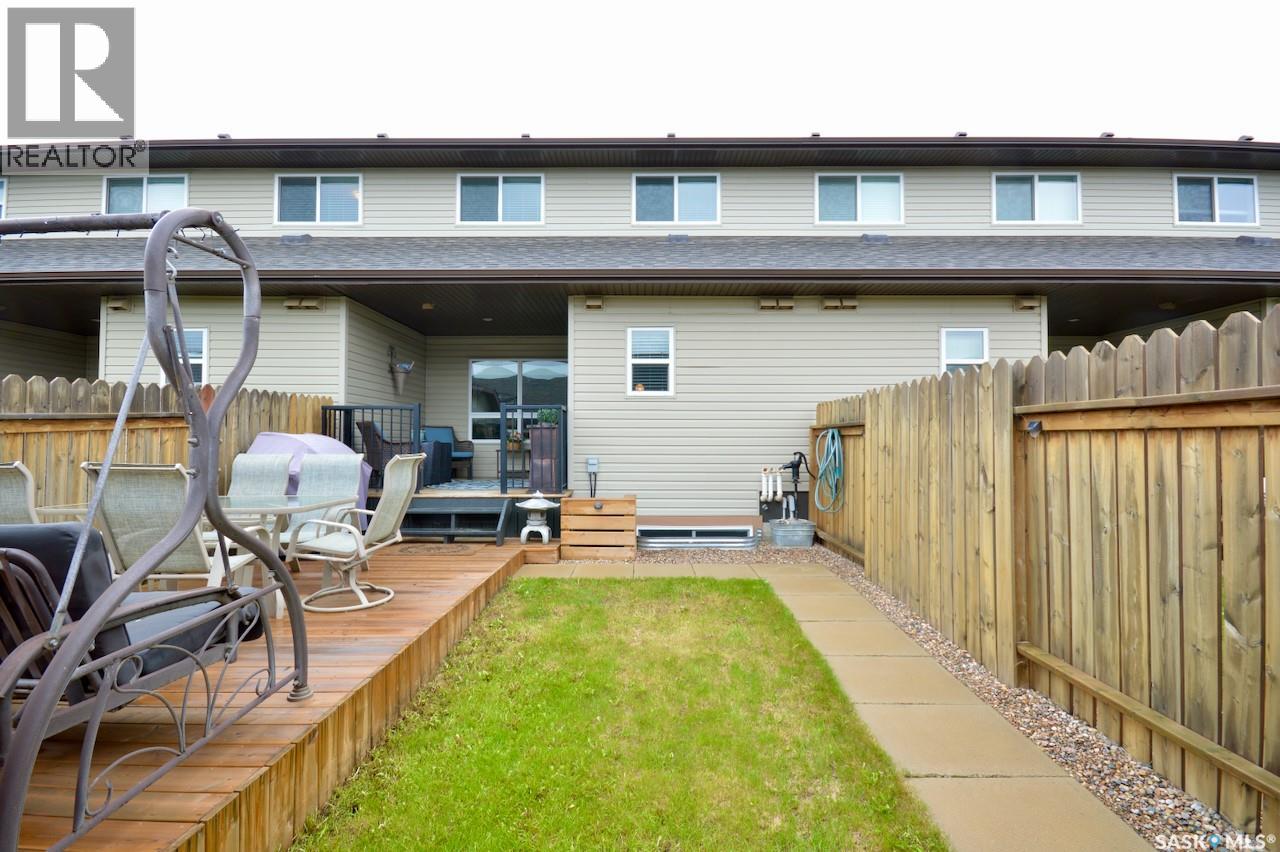1018 Willowgrove Crescent, Saskatoon, Saskatchewan  S7W 0H7 - Photo 8 - SK039941