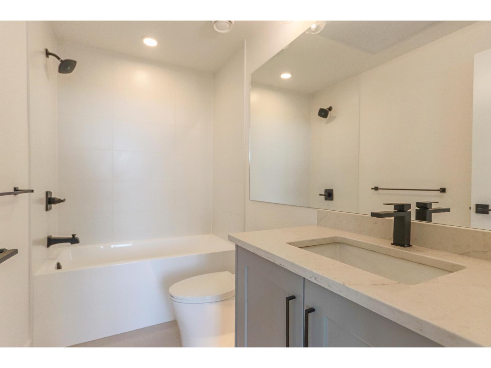 411 17783 56a Avenue, Surrey, British Columbia  V3S 1G4 - Photo 4 - R3138818