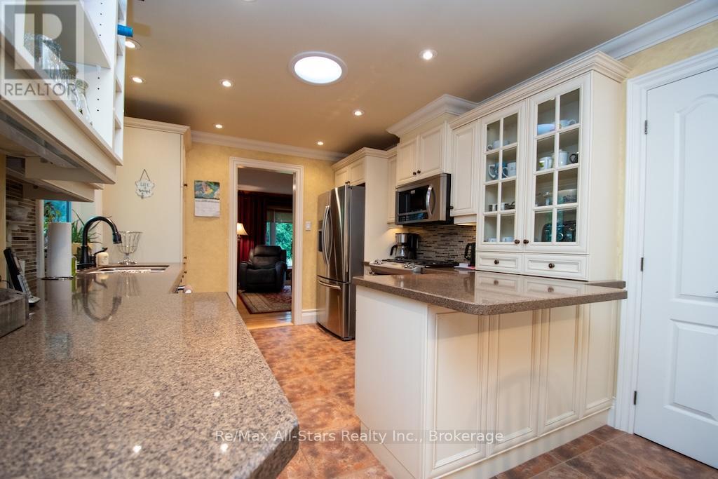 690 Post Road, Kawartha Lakes, Ontario  K0L 2X0 - Photo 16 - X13477432