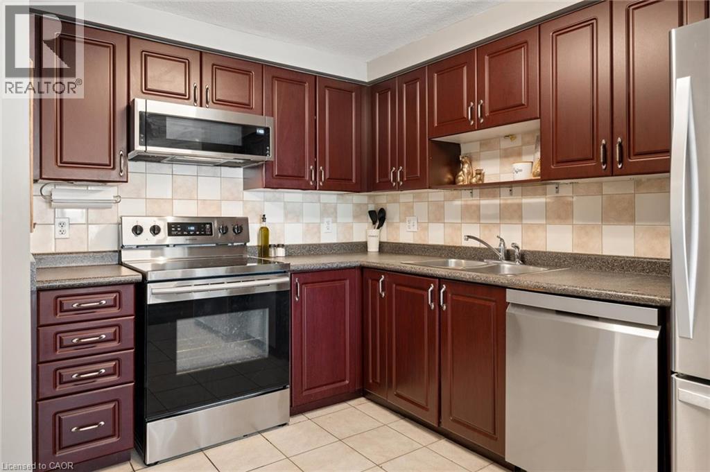 702 Activa Avenue, Kitchener, Ontario  N2E 4E1 - Photo 12 - 40841771