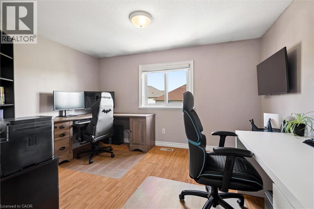 702 Activa Avenue, Kitchener, Ontario  N2E 4E1 - Photo 24 - 40841771