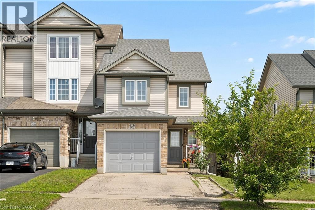 702 Activa Avenue, Kitchener, Ontario  N2E 4E1 - Photo 3 - 40841771