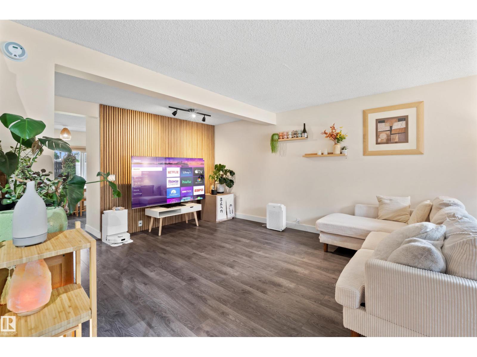 359 Kirkpatrick Cr NW, Edmonton, Alberta  T6L 5C9 - Photo 6 - E4495163