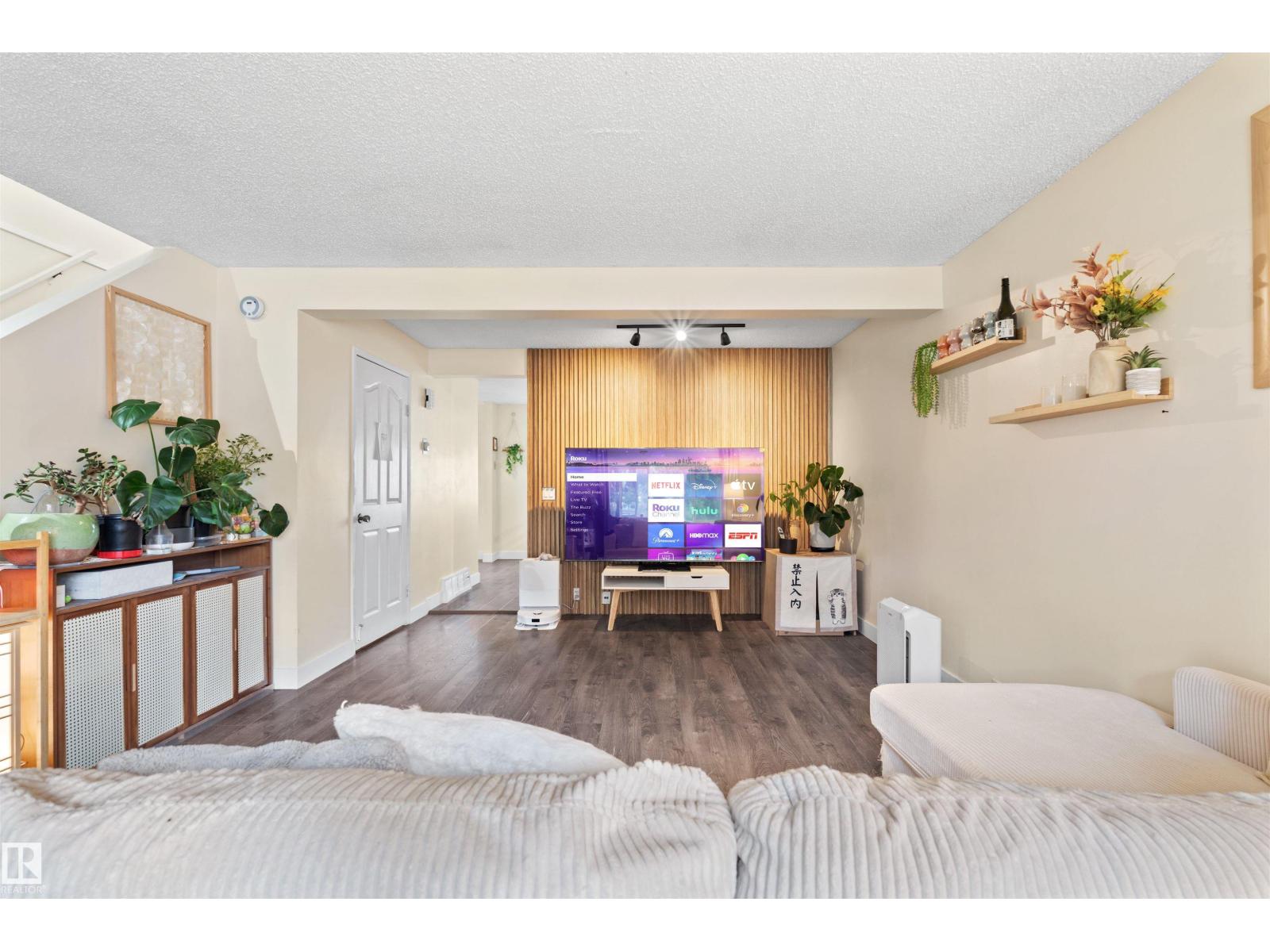 359 Kirkpatrick Cr NW, Edmonton, Alberta  T6L 5C9 - Photo 7 - E4495163