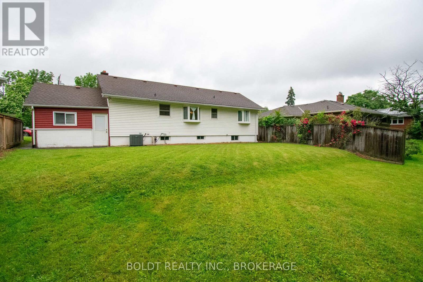 25 Elm Ridge Drive, St. Catharines, Ontario  L2T 2A7 - Photo 31 - X13477468