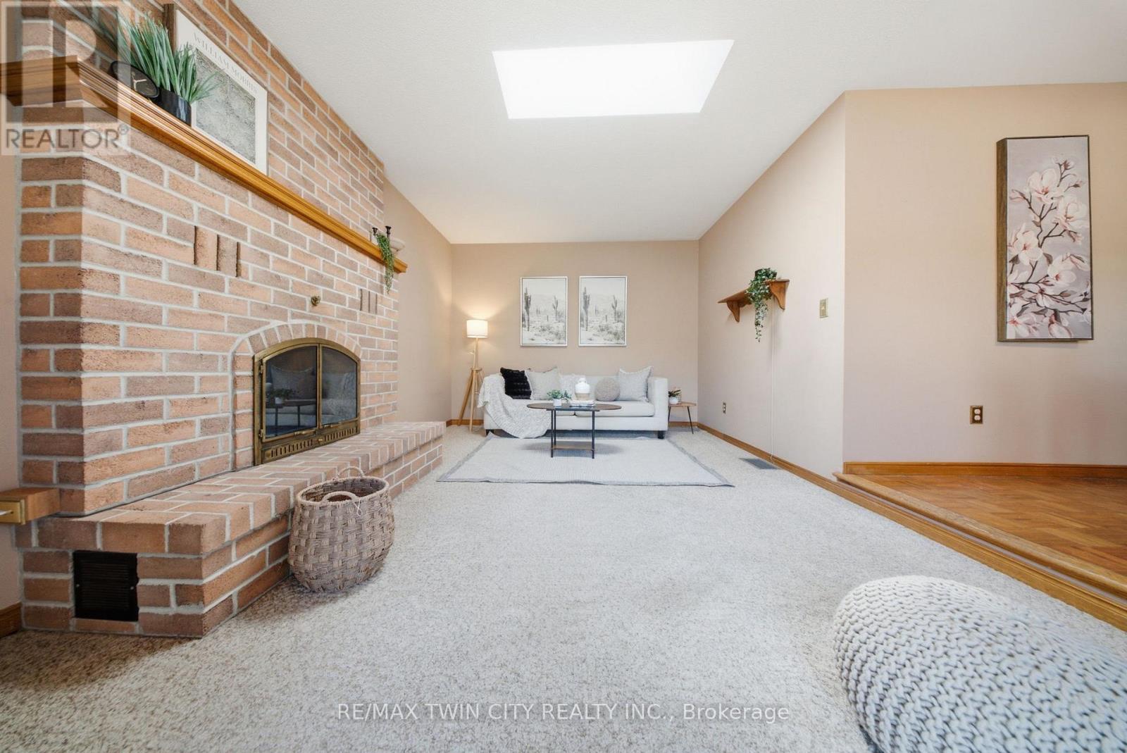 22 Colonial Crescent, Brantford, Ontario  N3R 7M7 - Photo 19 - X13477176