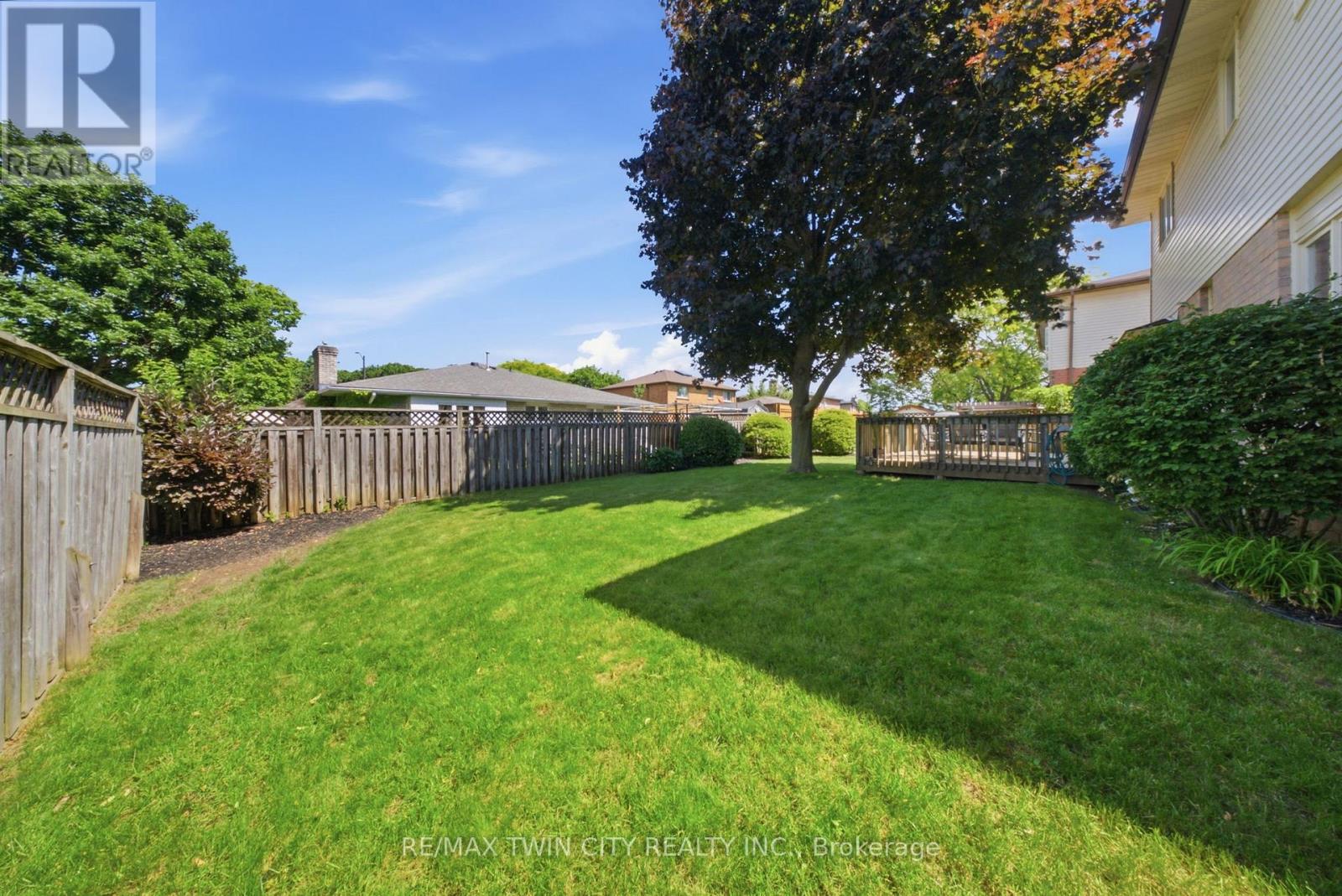 22 Colonial Crescent, Brantford, Ontario  N3R 7M7 - Photo 35 - X13477176