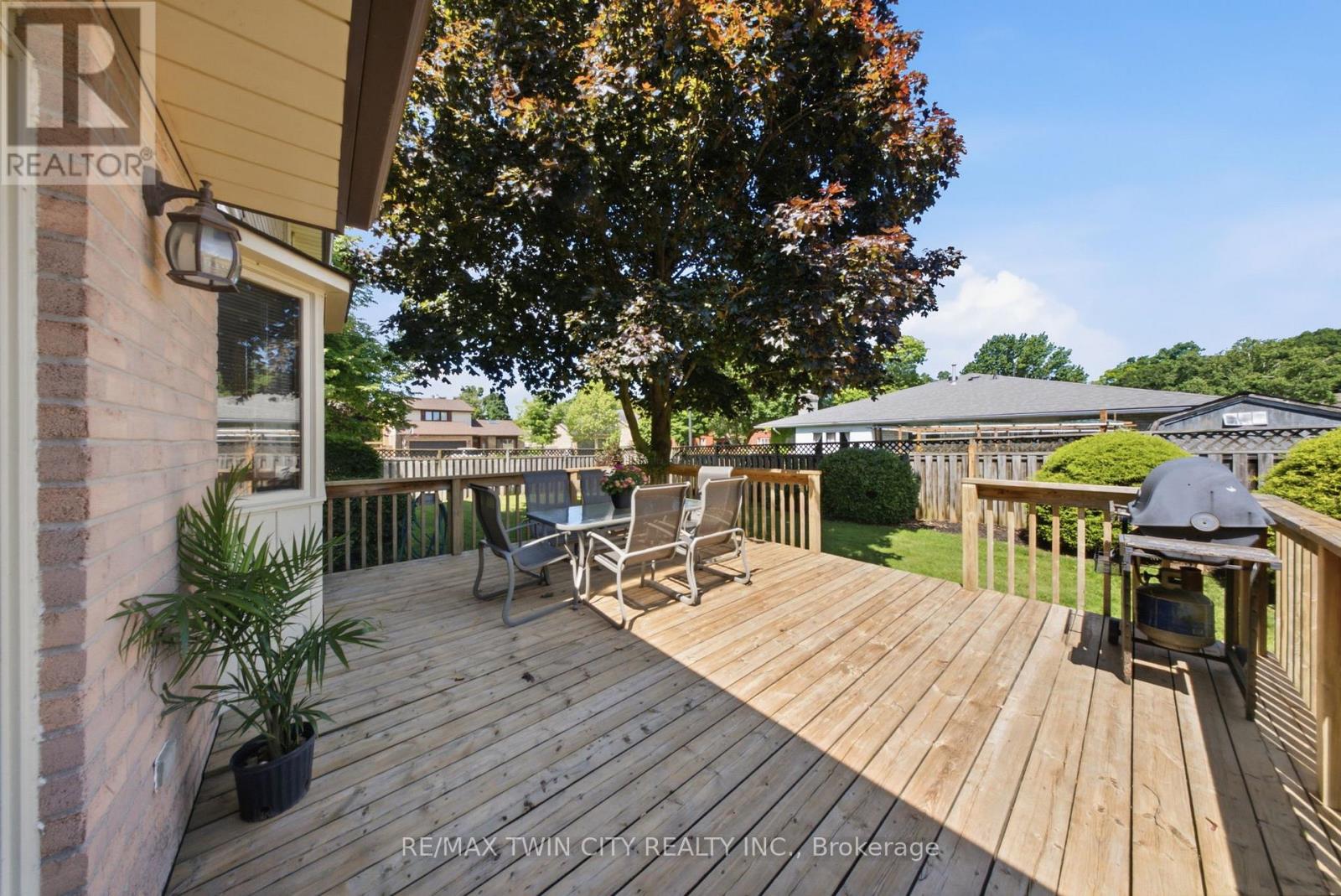22 Colonial Crescent, Brantford, Ontario  N3R 7M7 - Photo 39 - X13477176
