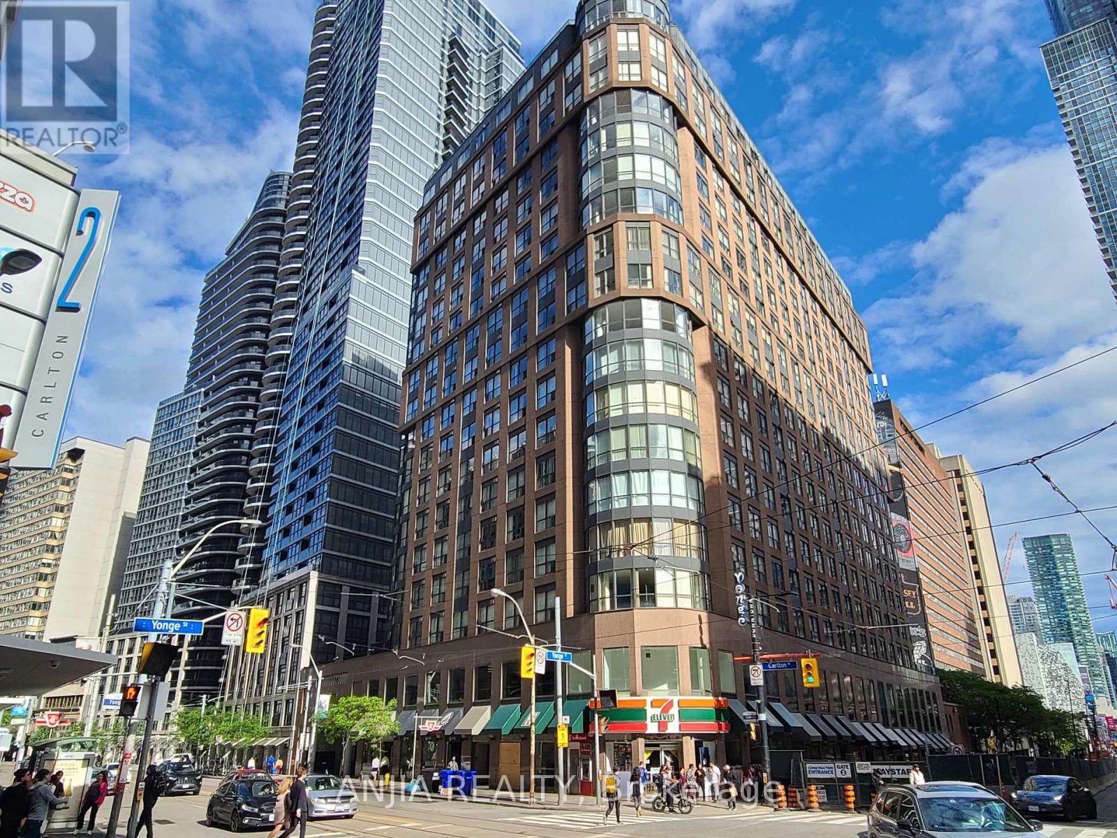 1805 - 7 CARLTON STREET, Toronto, Ontario
