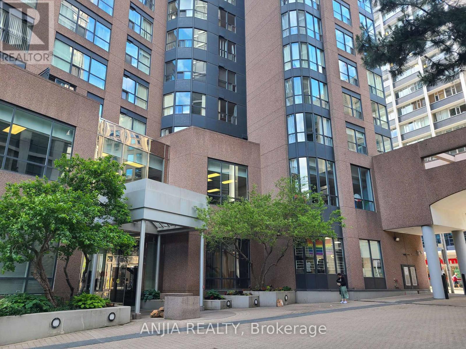 1805 - 7 Carlton Street, Toronto, Ontario  M5B 2M3 - Photo 5 - C13477378