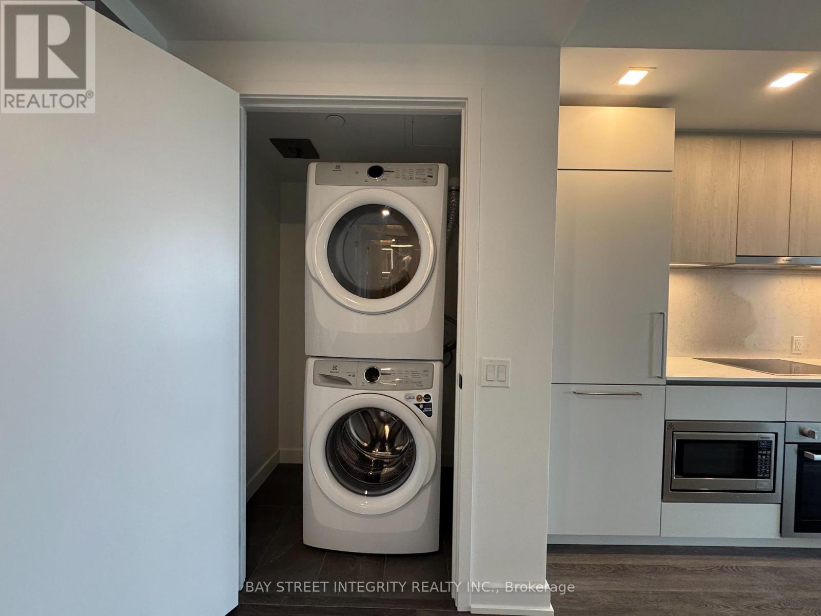 3805 - 609 Sherbourne Street, Toronto, Ontario  M4X 1K7 - Photo 15 - C13477394