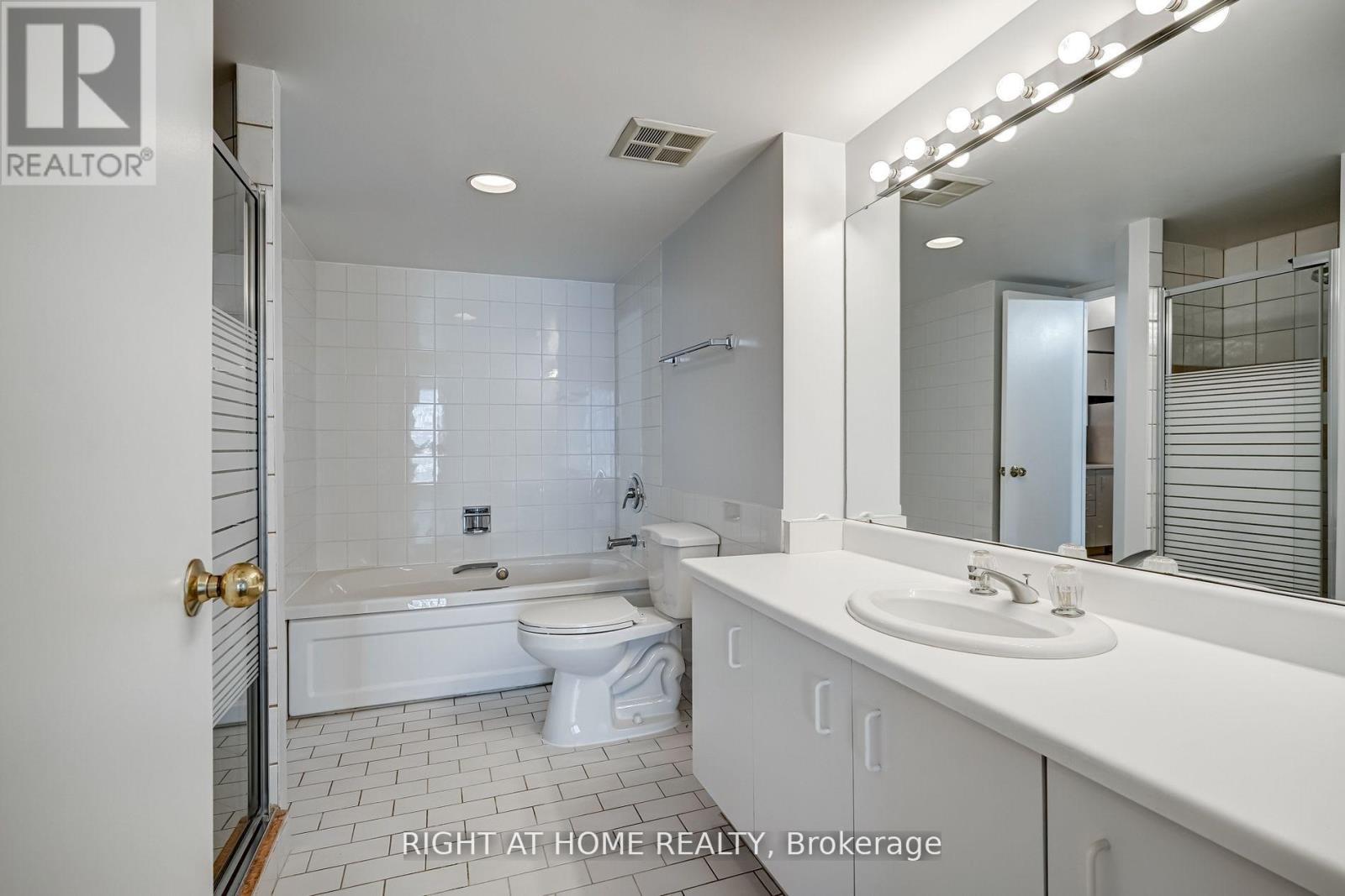 2702 - 44 St Joseph Street, Toronto, Ontario  M4Y 2W4 - Photo 12 - C13477460