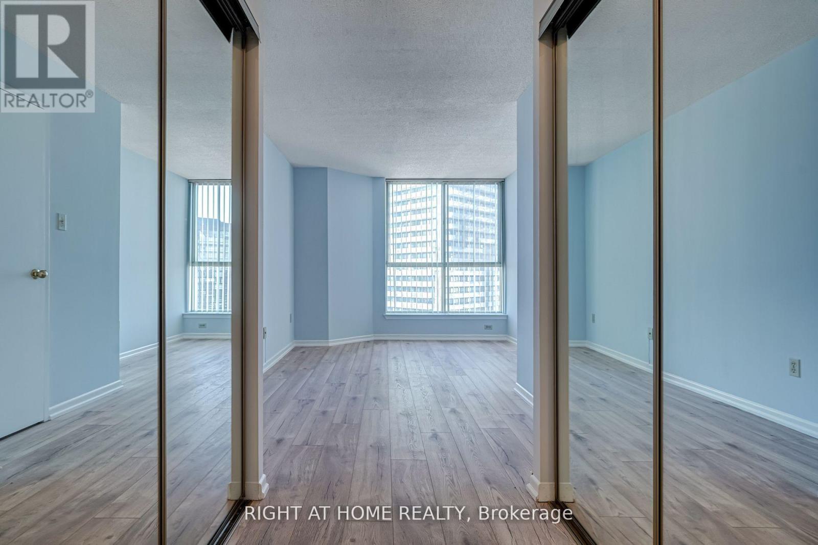 2702 - 44 St Joseph Street, Toronto, Ontario  M4Y 2W4 - Photo 9 - C13477460