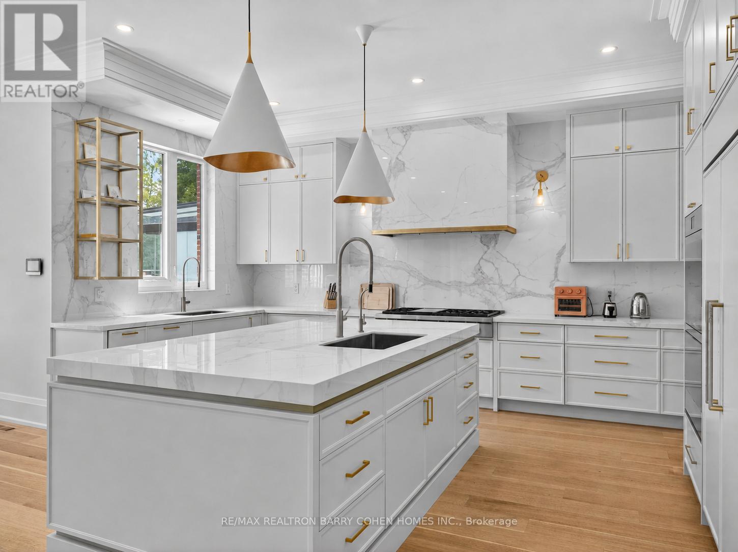 201 Hillhurst Boulevard, Toronto, Ontario  M5N 1P3 - Photo 14 - C13477462
