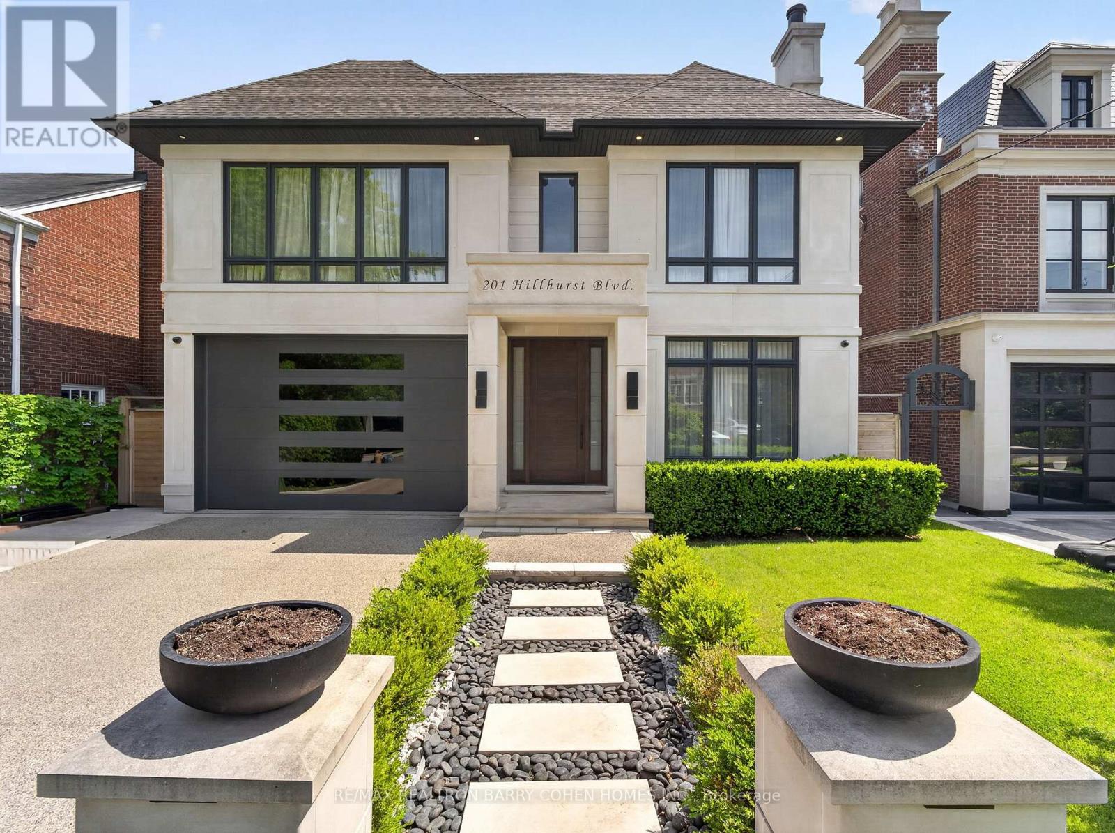 201 Hillhurst Boulevard, Toronto, Ontario  M5N 1P3 - Photo 3 - C13477462