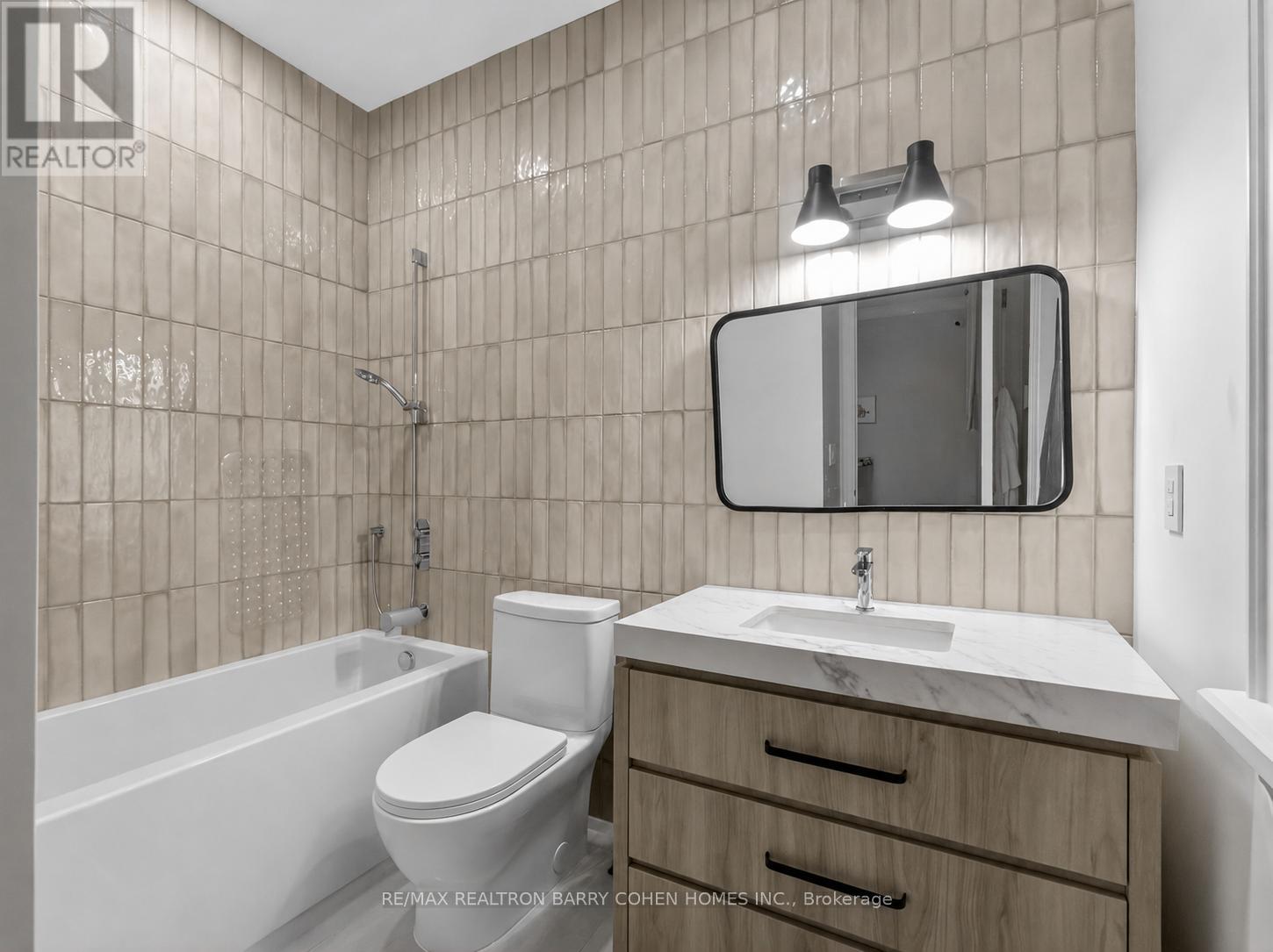 201 Hillhurst Boulevard, Toronto, Ontario  M5N 1P3 - Photo 35 - C13477462