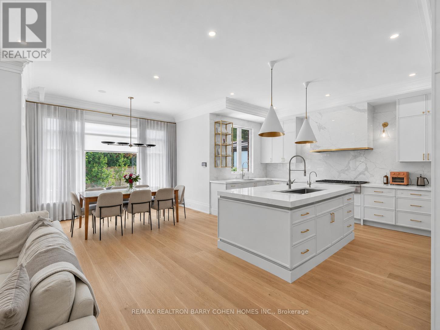 201 Hillhurst Boulevard, Toronto, Ontario  M5N 1P3 - Photo 9 - C13477462