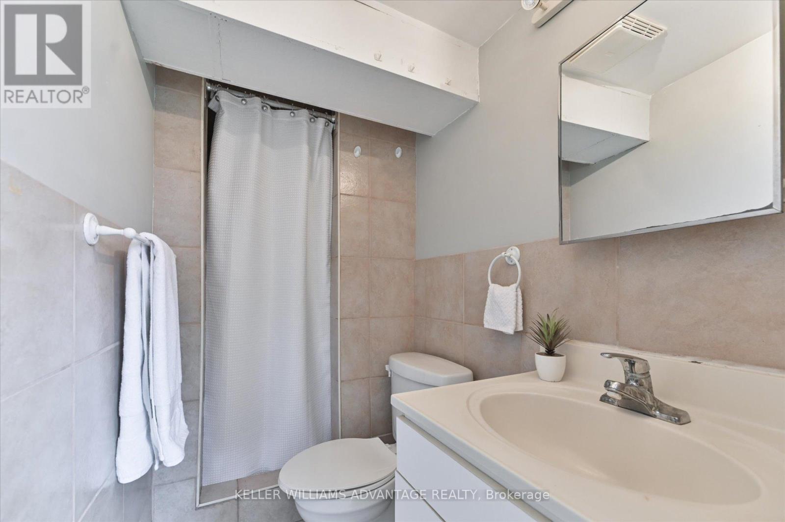 201 Linden Avenue, Toronto, Ontario  M1K 3J1 - Photo 15 - E13477402