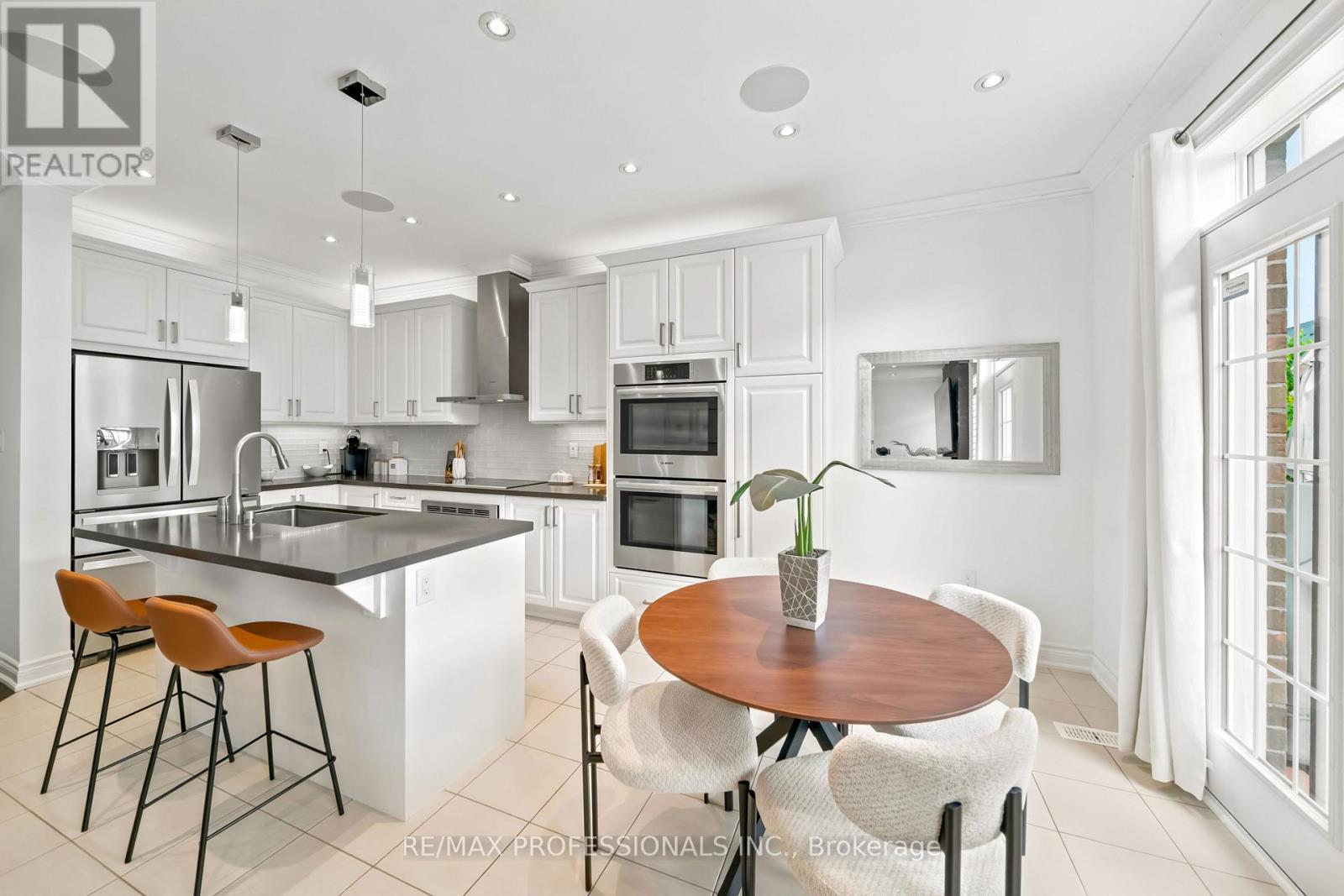 11 Pelham Drive, Vaughan, Ontario  L4H 3Z5 - Photo 12 - N13477348