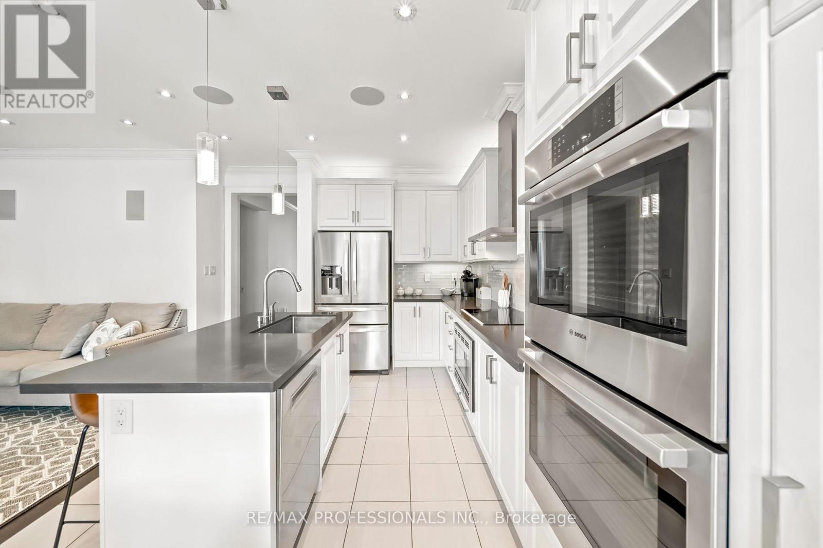 11 Pelham Drive, Vaughan, Ontario  L4H 3Z5 - Photo 13 - N13477348
