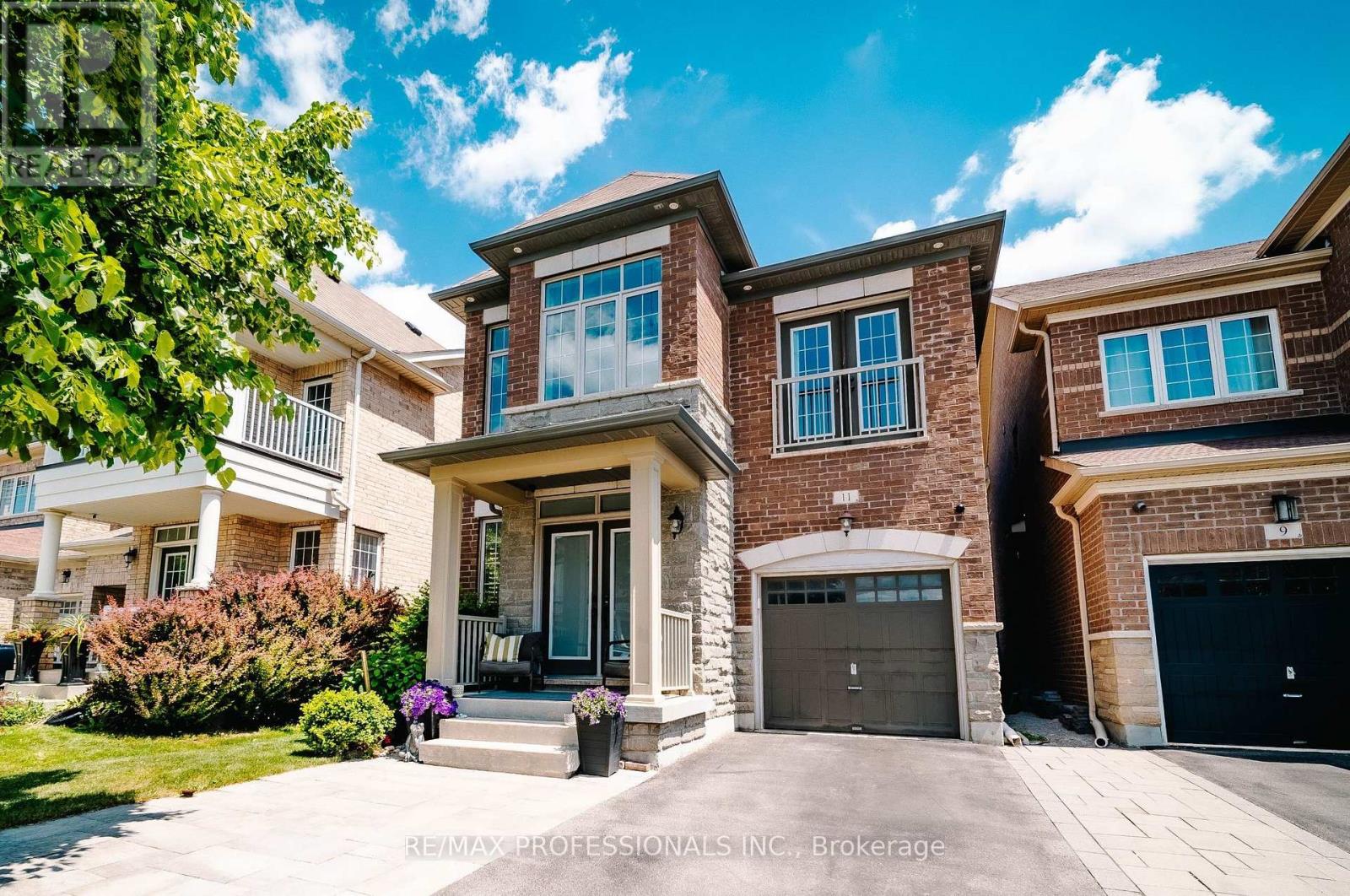 11 Pelham Drive, Vaughan, Ontario  L4H 3Z5 - Photo 2 - N13477348