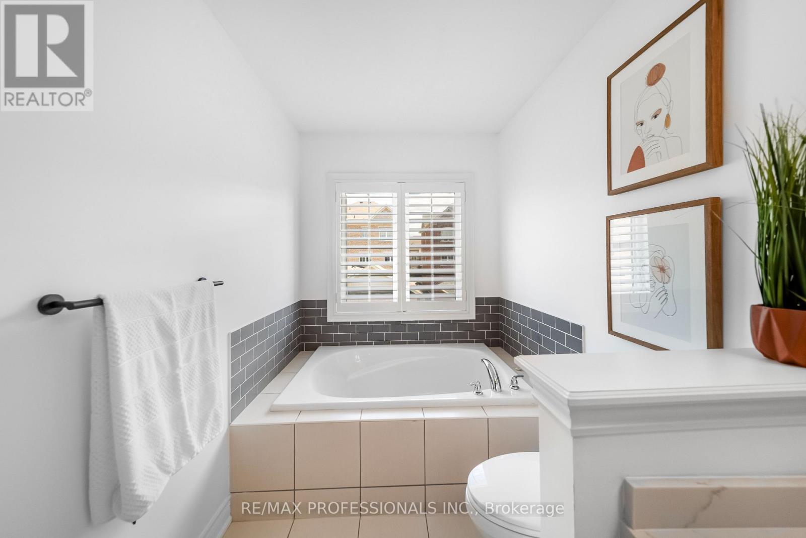11 Pelham Drive, Vaughan, Ontario  L4H 3Z5 - Photo 21 - N13477348