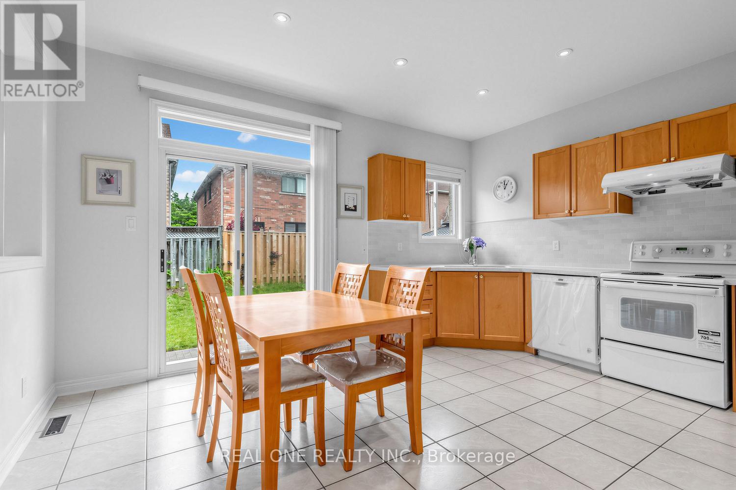 157 Forecastle Road, Vaughan, Ontario  L4K 5H7 - Photo 8 - N13477350