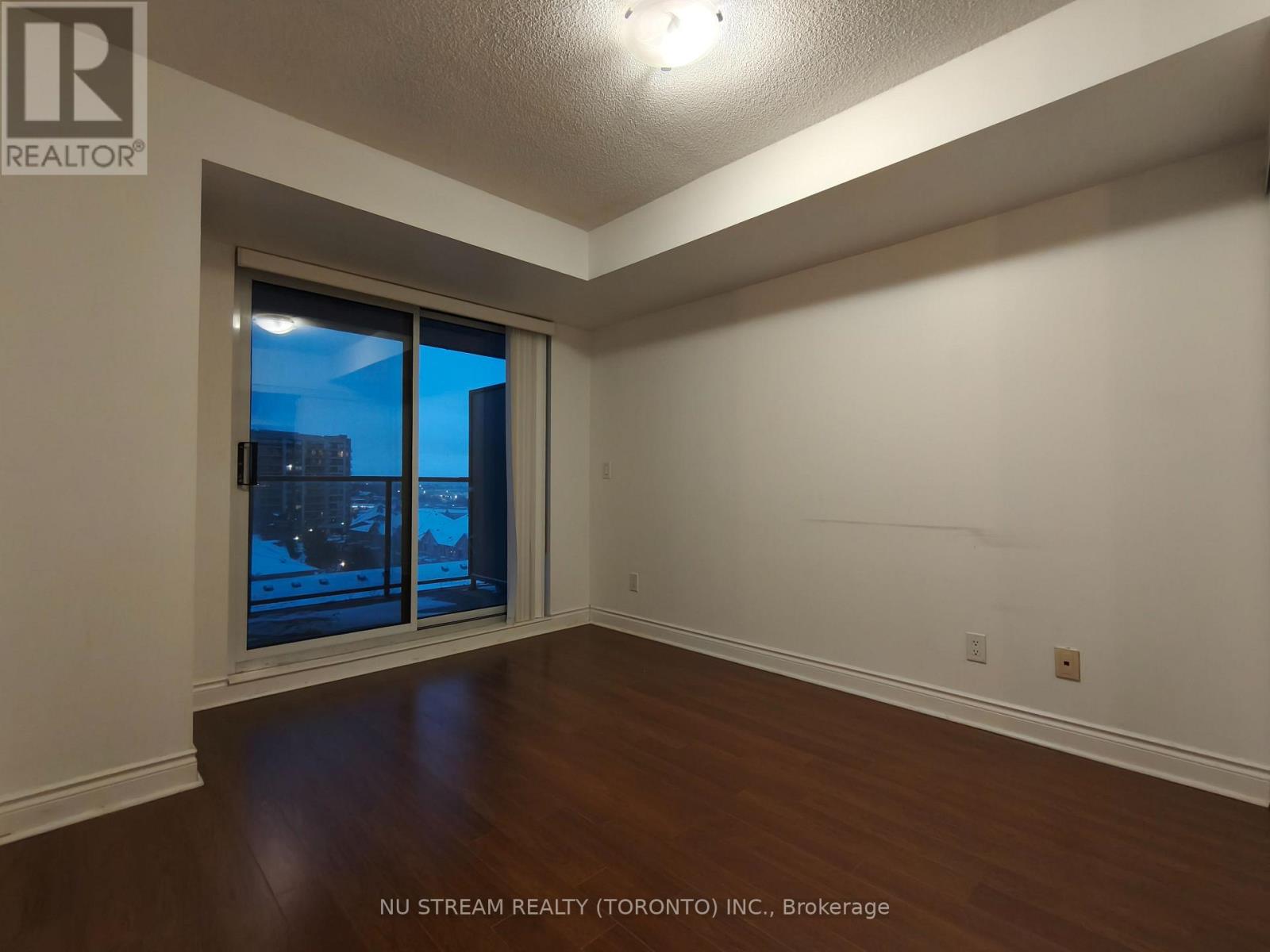 801 - 39 Galleria Parkway, Markham, Ontario  L3T 0A6 - Photo 3 - N13477466