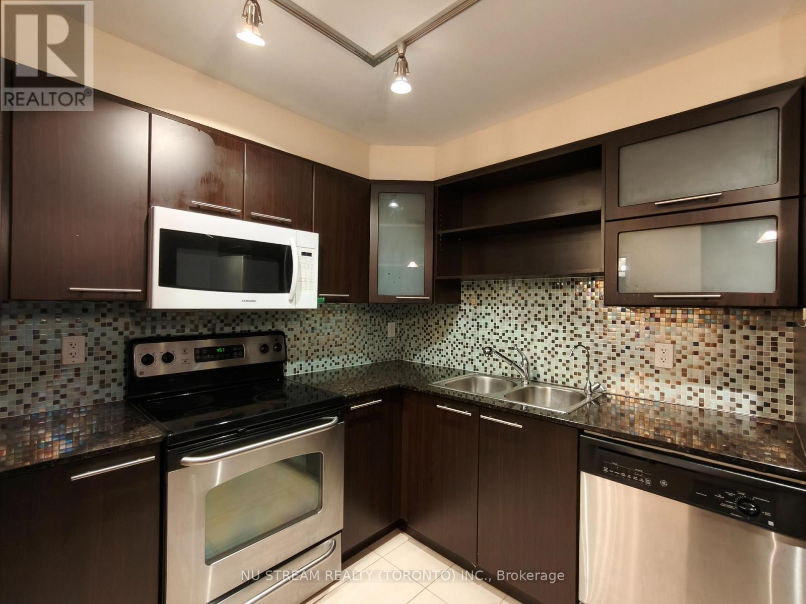 801 - 39 Galleria Parkway, Markham, Ontario  L3T 0A6 - Photo 8 - N13477466