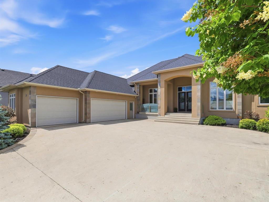 54 Granite Park Boulevard, Steinbach, Manitoba  R5G 2B1 - Photo 1 - 202614404