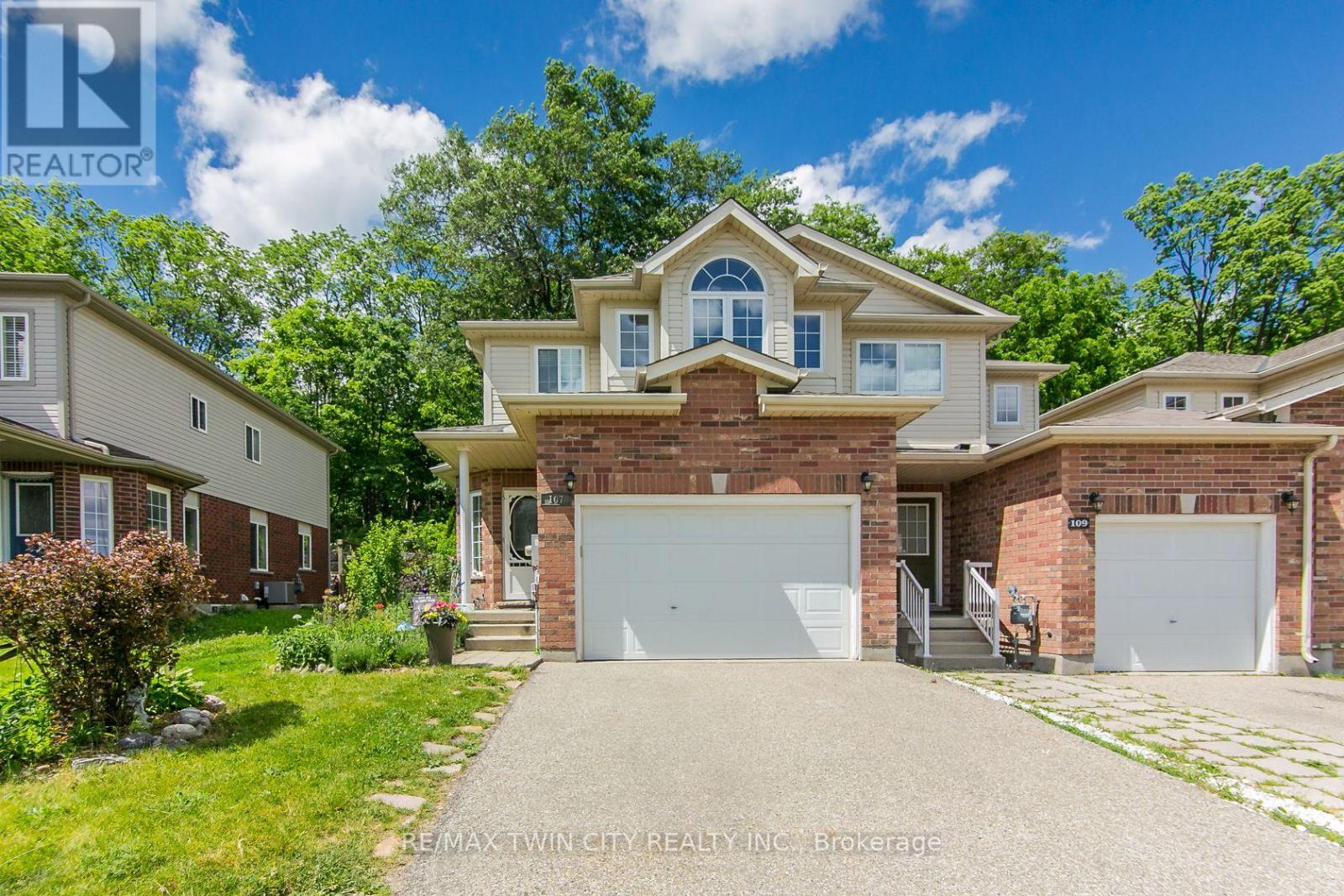 107 UPPER MERCER STREET, Kitchener, Ontario