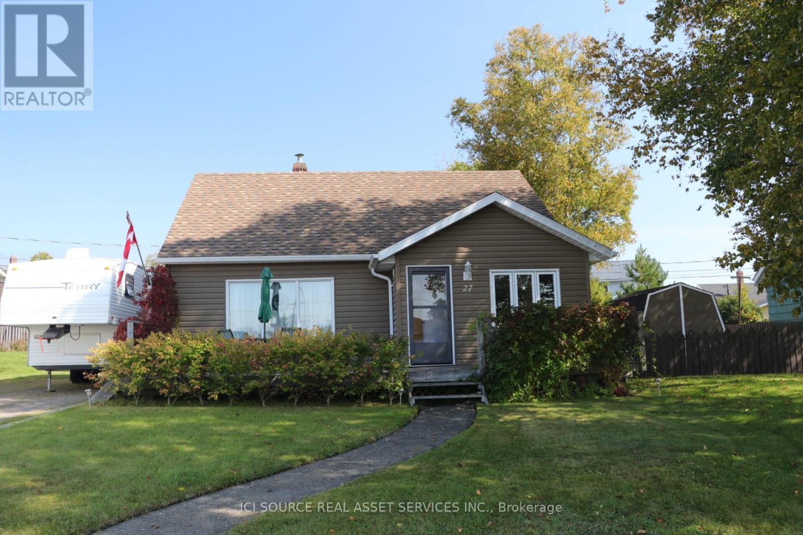 27 SUPERIOR AVENUE, Terrace Bay, Ontario