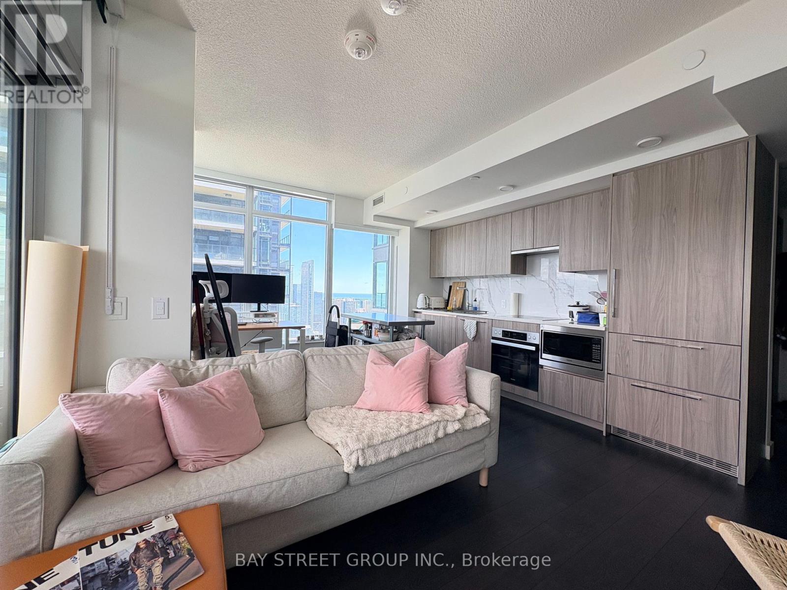 4905 - 3 Concord Cityplace Way, Toronto, Ontario  M5V 0X4 - Photo 29 - C13089726
