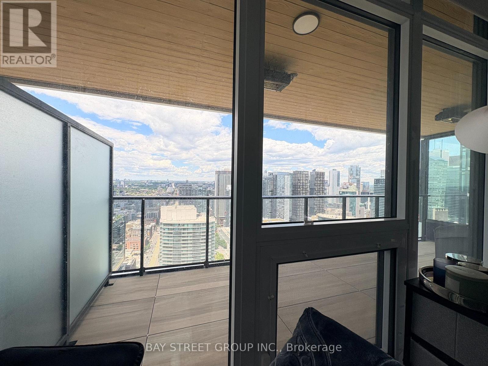 4905 - 3 Concord Cityplace Way, Toronto, Ontario  M5V 0X4 - Photo 30 - C13089726
