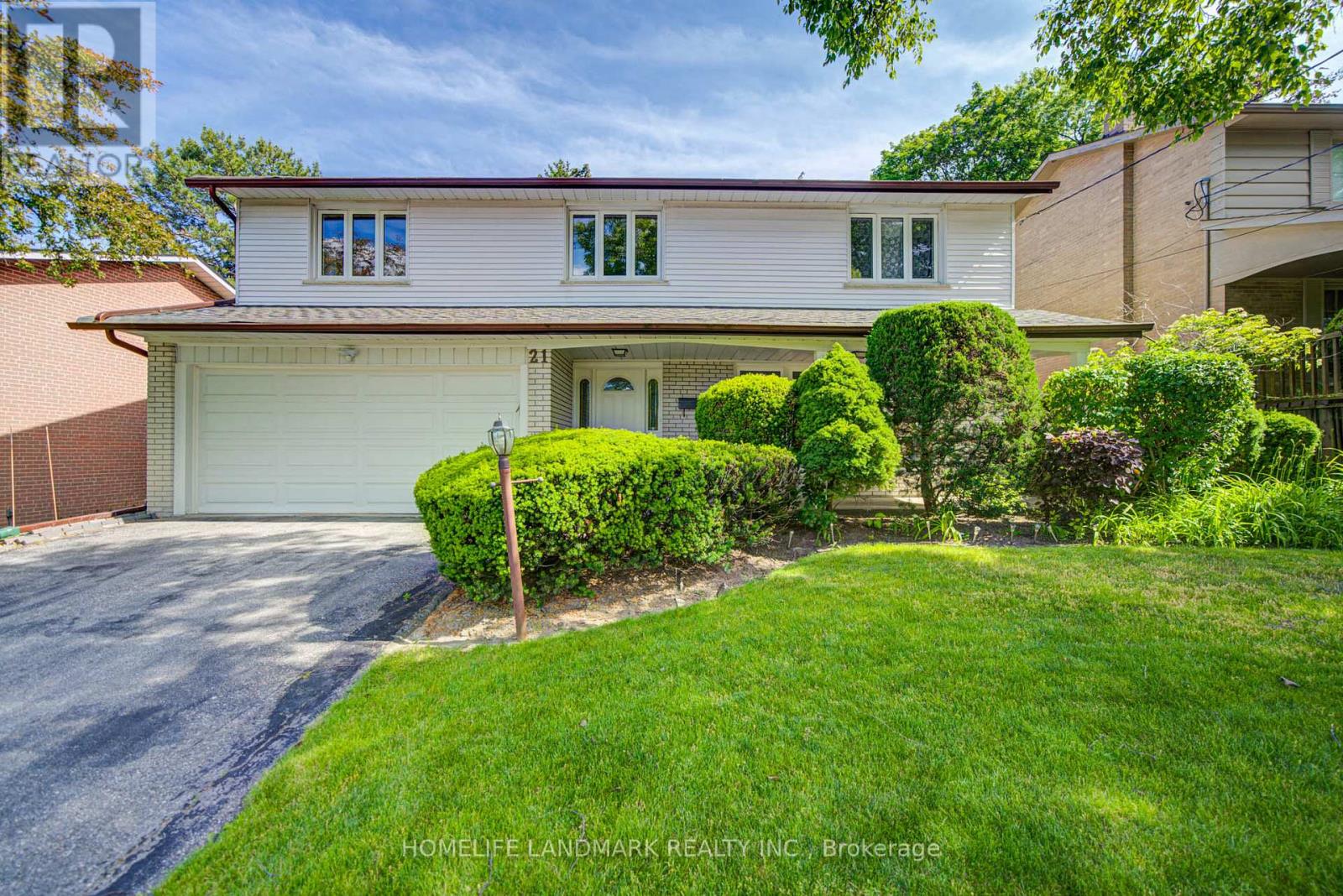 21 COLONNADE ROAD, Toronto, Ontario