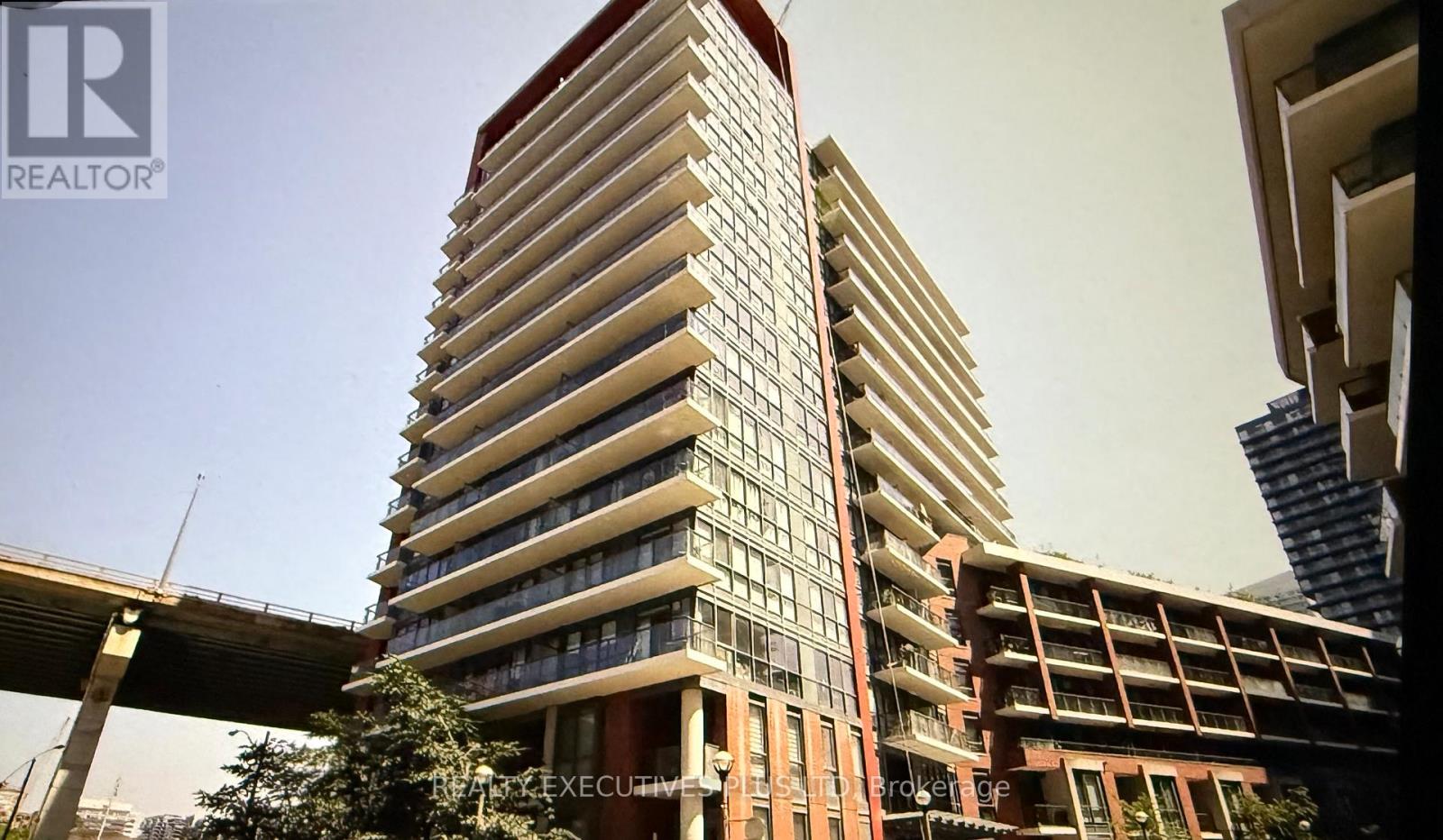 518 - 50 BRUYERES MEWS, Toronto, Ontario
