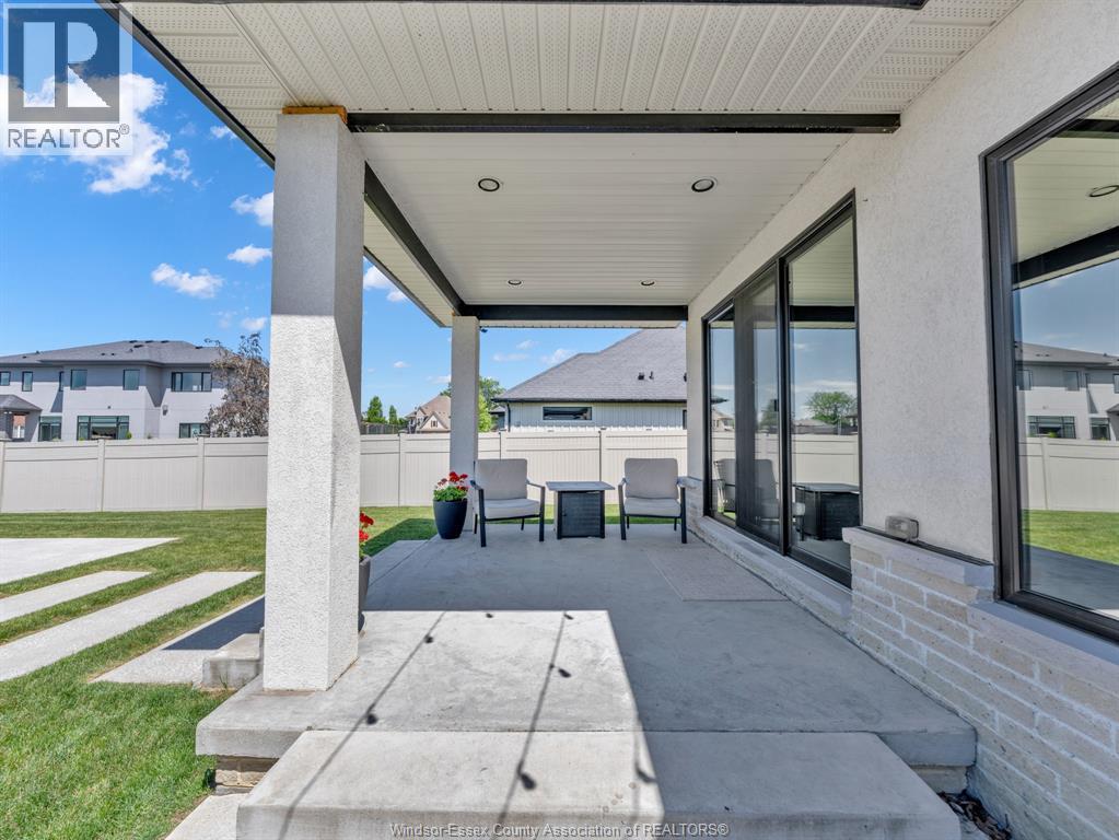 195 Francis Cres, Belle River, Ontario  N0R 1A0 - Photo 37 - 26014873