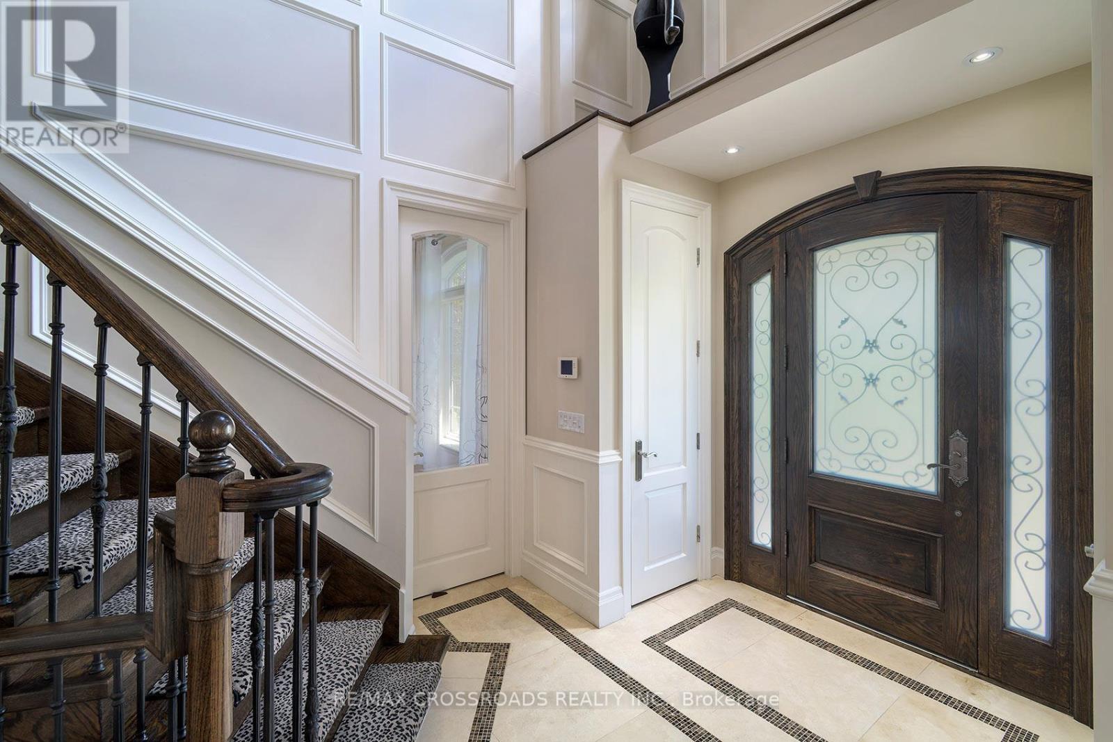 2 Bond Avenue, Toronto, Ontario  M3B 1L8 - Photo 11 - C13474582