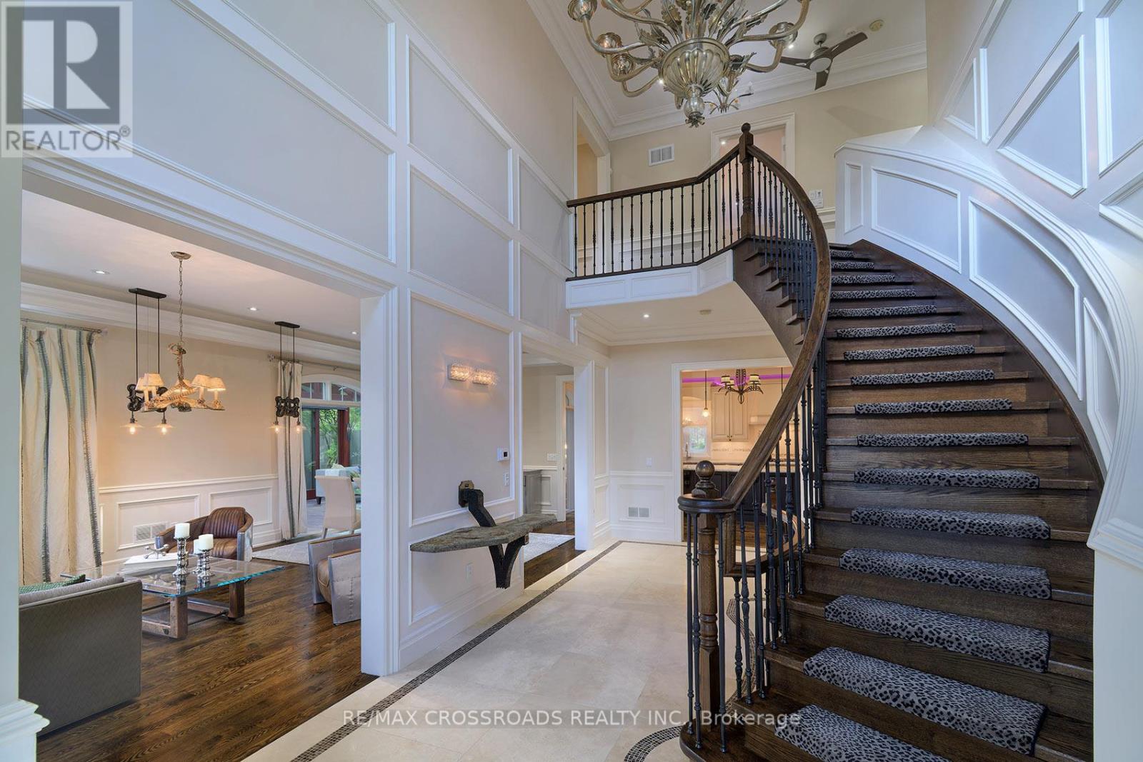 2 Bond Avenue, Toronto, Ontario  M3B 1L8 - Photo 12 - C13474582