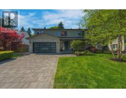 12 ABBEYWOOD TRAIL, Toronto, Ontario