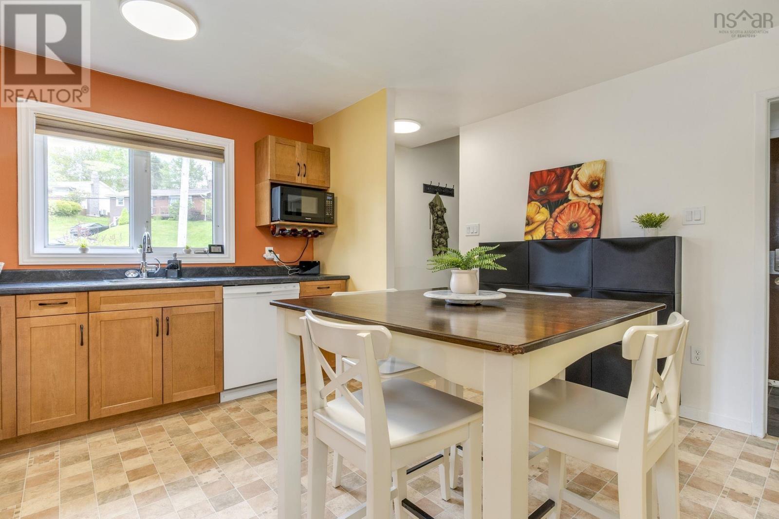 62 Topsail Boulevard, Dartmouth, Nova Scotia  B2W 4A6 - Photo 3 - 202614038