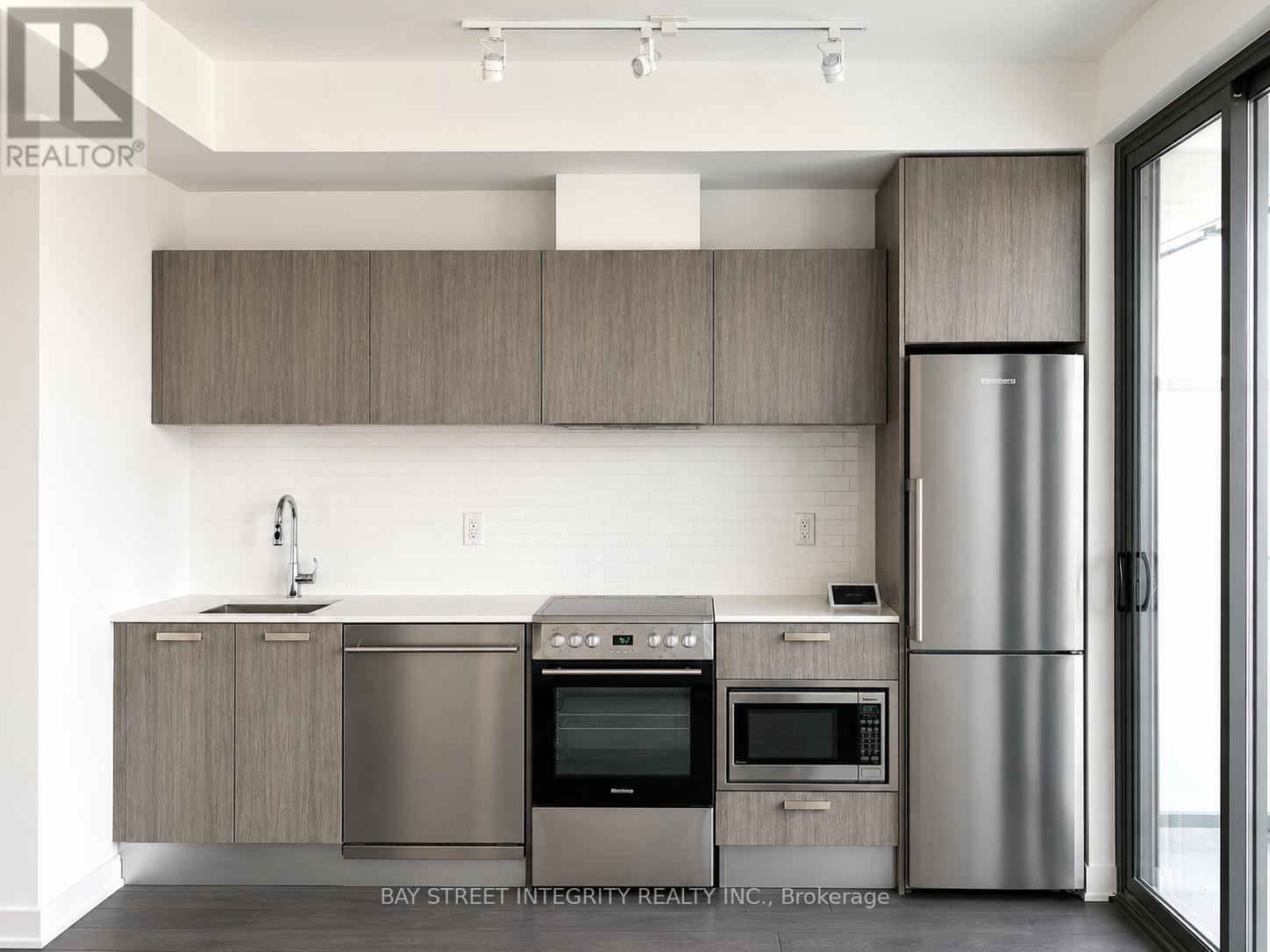3202 - 50 CHARLES STREET E, Toronto, Ontario