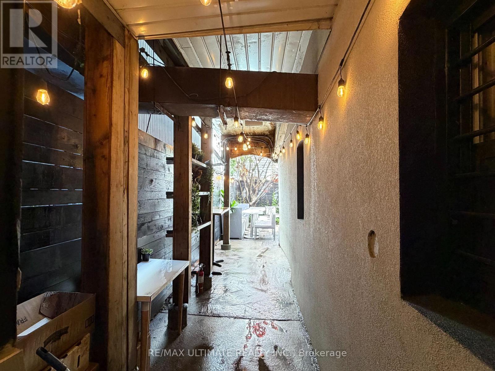 942 Queen Street W, Toronto, Ontario  M6J 1G8 - Photo 12 - C13476314