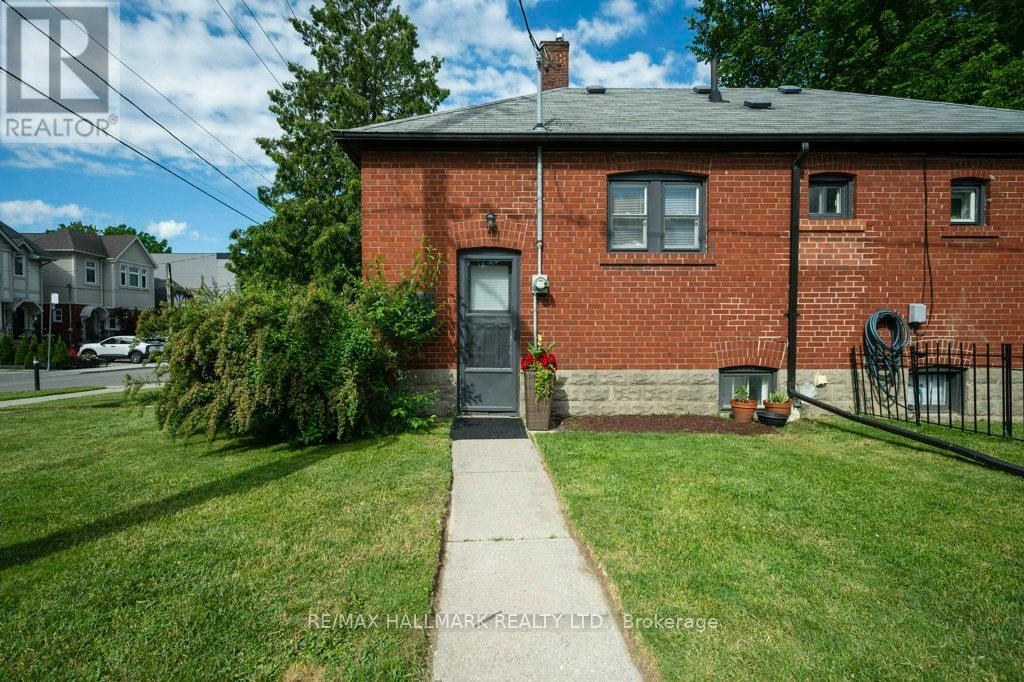 34 Gloucester Grove, Toronto, Ontario  M6C 2A1 - Photo 18 - C13476686