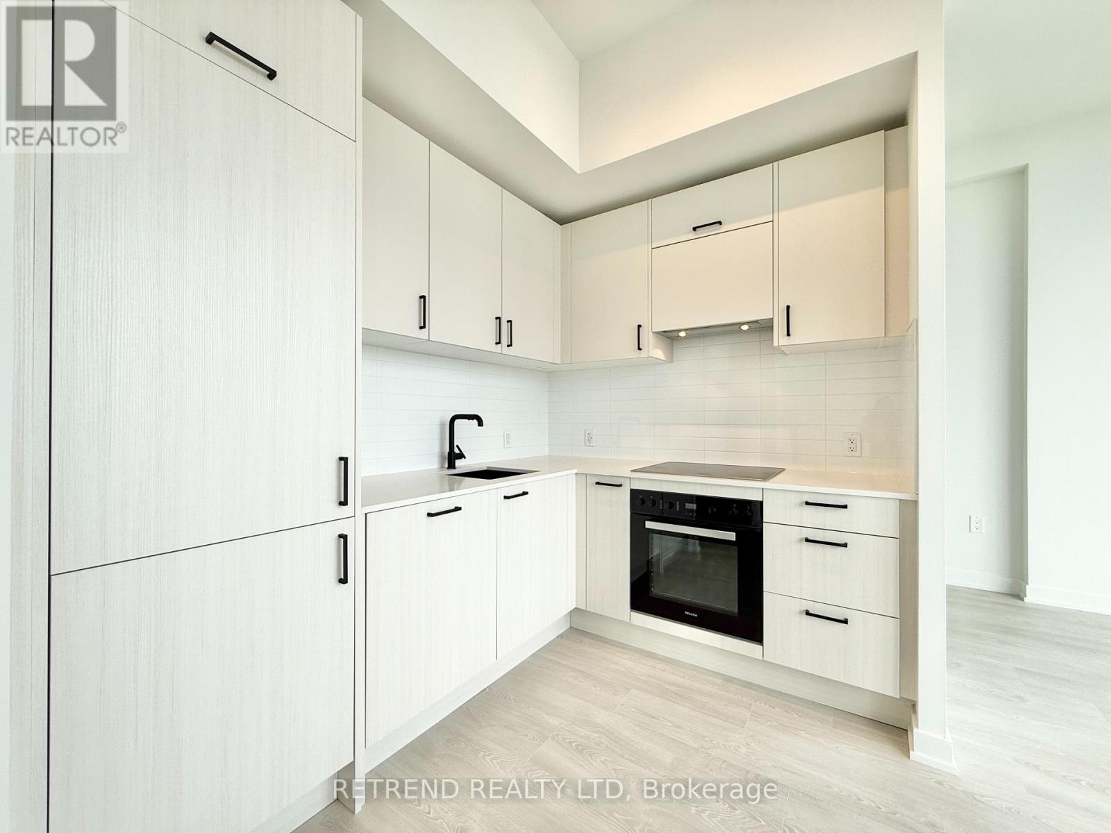 2307 - 5 QUARRINGTON LANE, Toronto, Ontario
