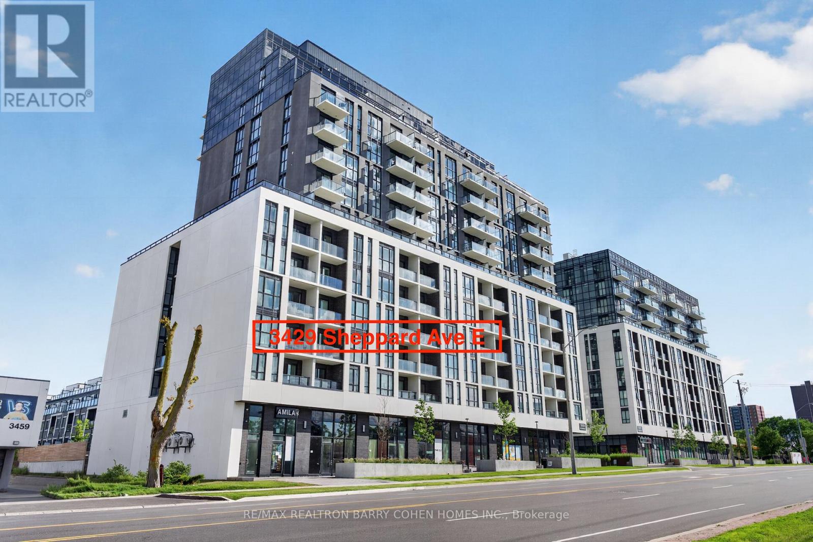 <div class="slider-price">$888,000</div><p>712 - 3429 Sheppard Avenue E, Toronto, Ontario</p>