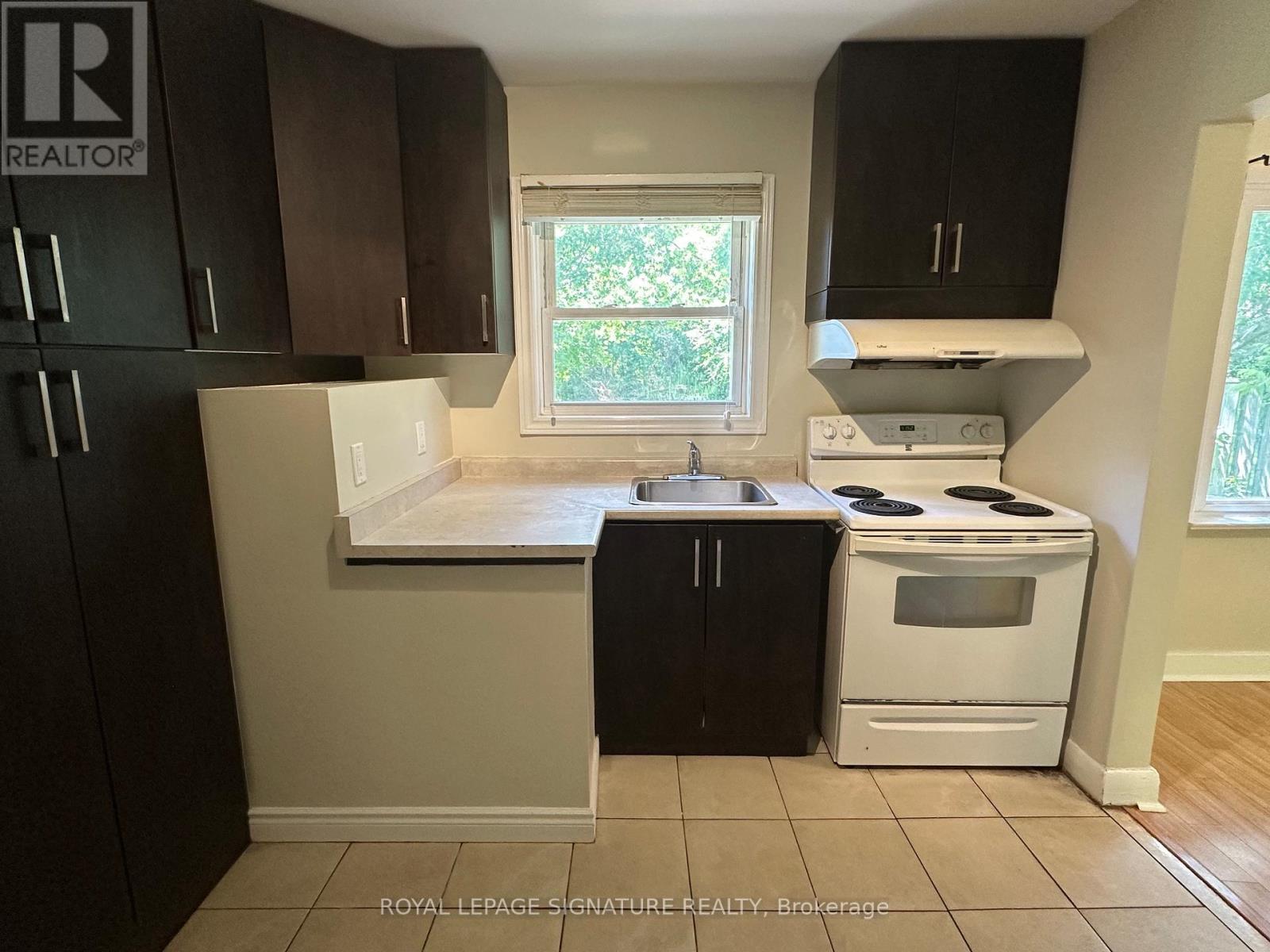21 Marilyn Avenue, Toronto, Ontario  M1S 1B9 - Photo 7 - E13474836