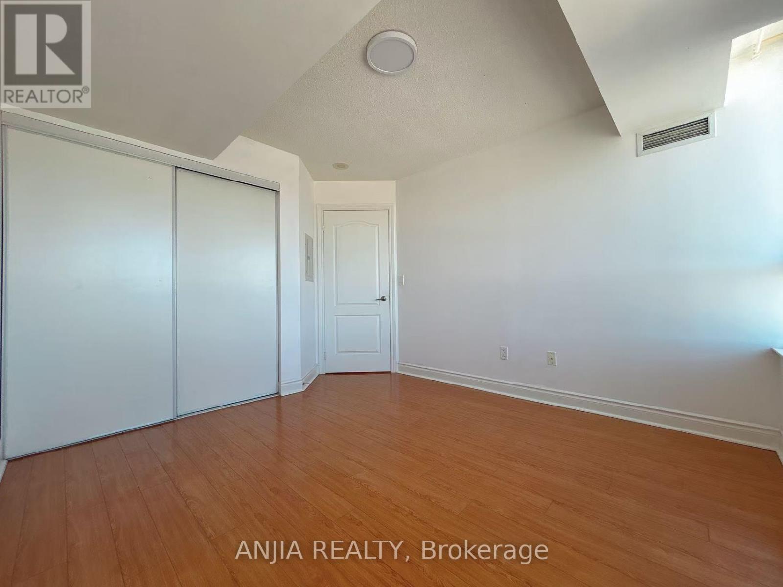 2805 - 50 Brian Harrison Way, Toronto, Ontario  M1P 5J4 - Photo 11 - E13474698